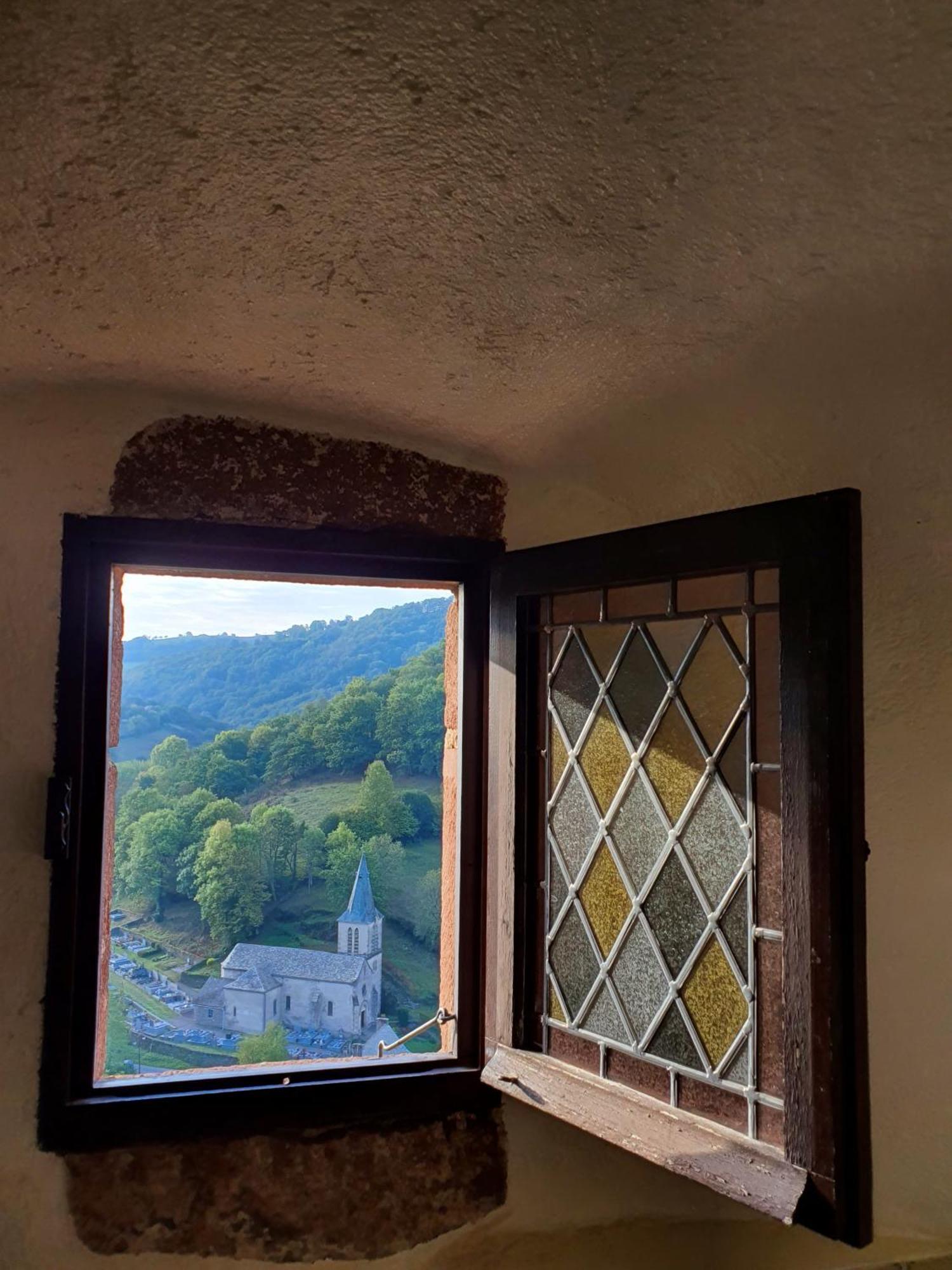 Chambre D'Hotes Au Chateau De Belcastel Belcastel  Bagian luar foto